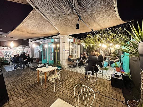 Cafetería y Tienda de Alimentos Casa Turquesa
