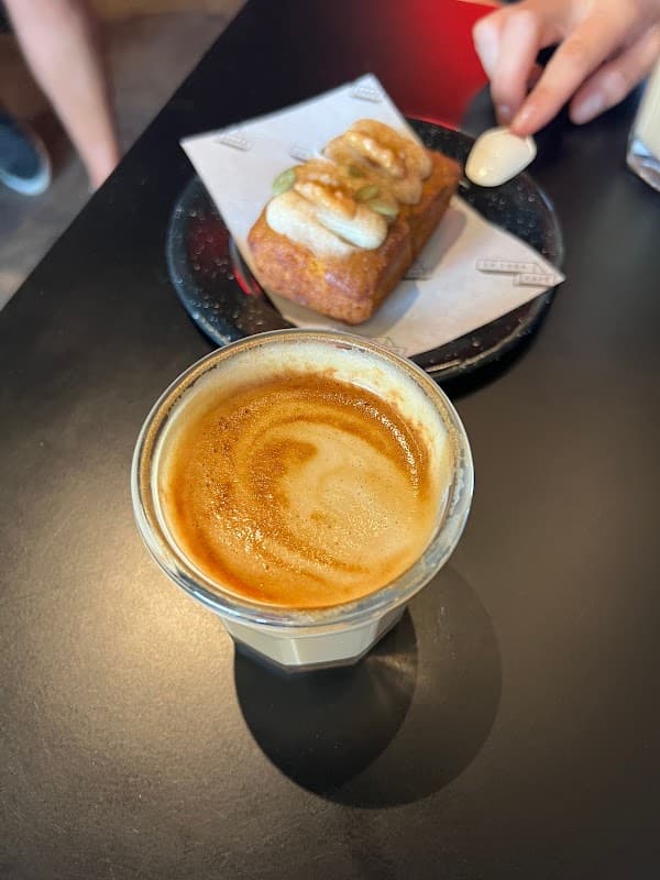 La Loba Café