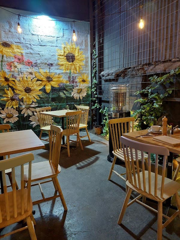 Enriketa Café